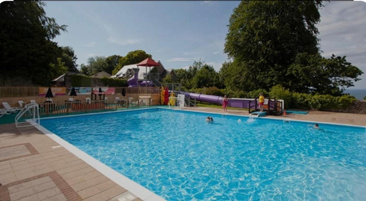 4 Devon Country, Bideford Bay Holiday Park Bucks Mills Экстерьер фото